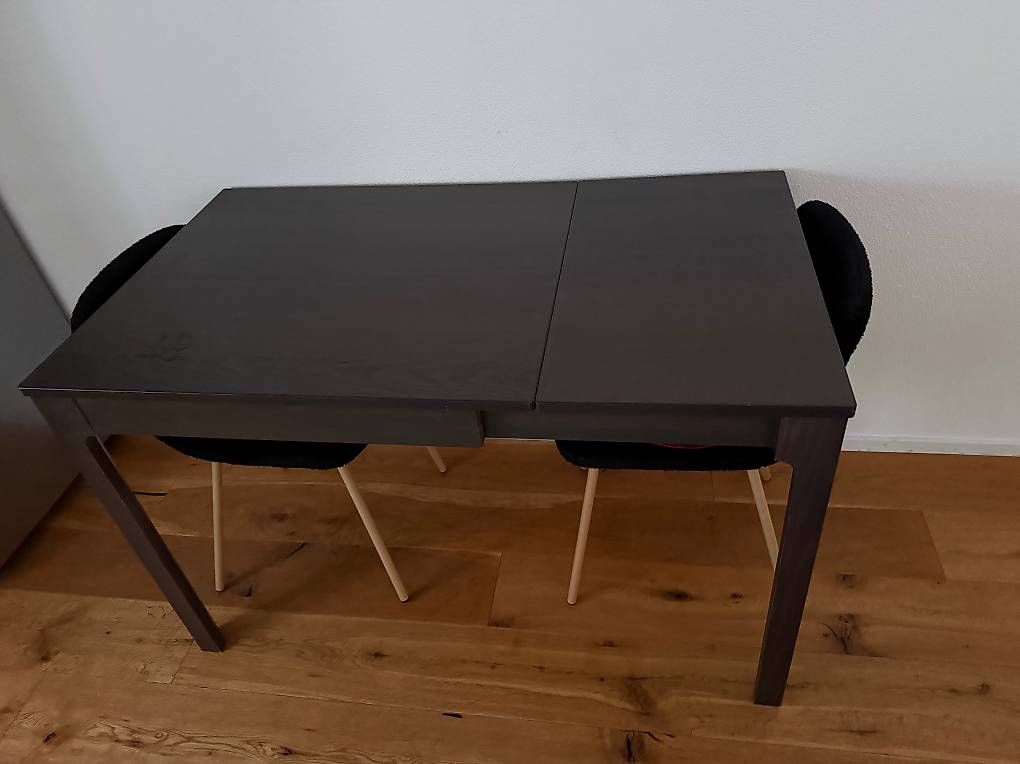 Set de table et chaises: Tisch + 2 Stühle  – D'occasion à Niedergösgen par mer_8vpj 2