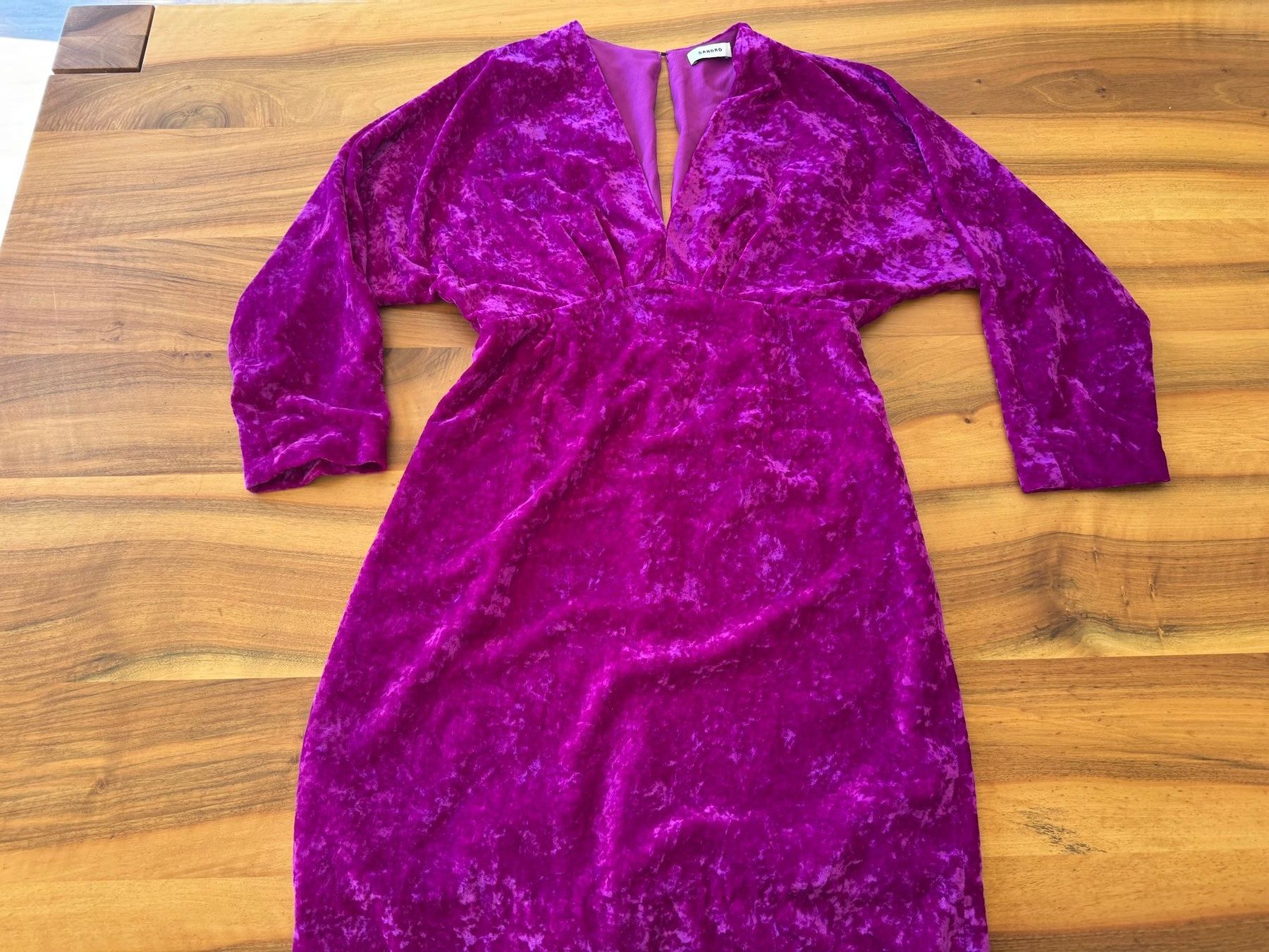 Sandro Kleider: SANDRO Traum mega Samtkleid, Fuchsia/Magenta Gr.  36 – Neu (gemäss Beschreibung) aus Meiringen von snahhanssnah 1