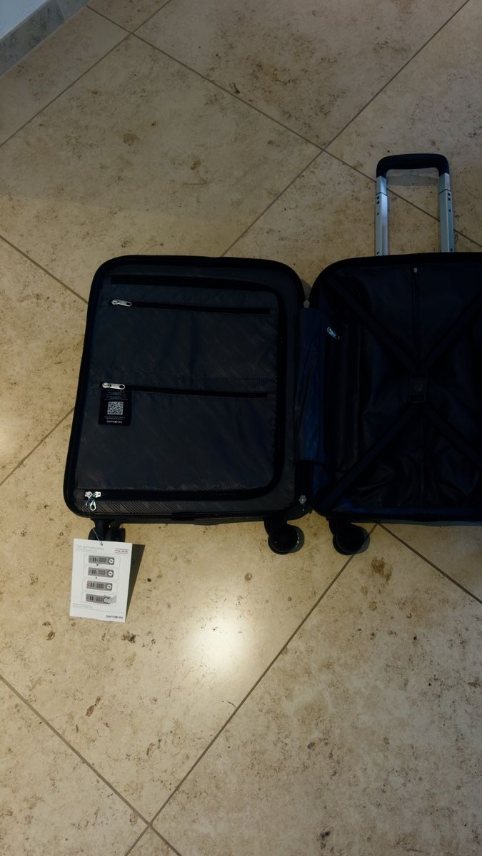 Samsonite Reisekoffer: Samsonite Spinner 55/20 schwarz guter Zustand – Neu (gemäss Beschreibung) aus Zürich von Aqua2 5