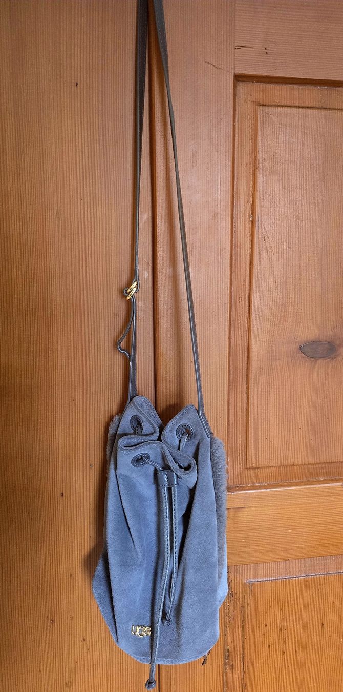 Ugg Sacs femmes: UGG Tasche Australien  – D'occasion à Riehen par Pelagia07