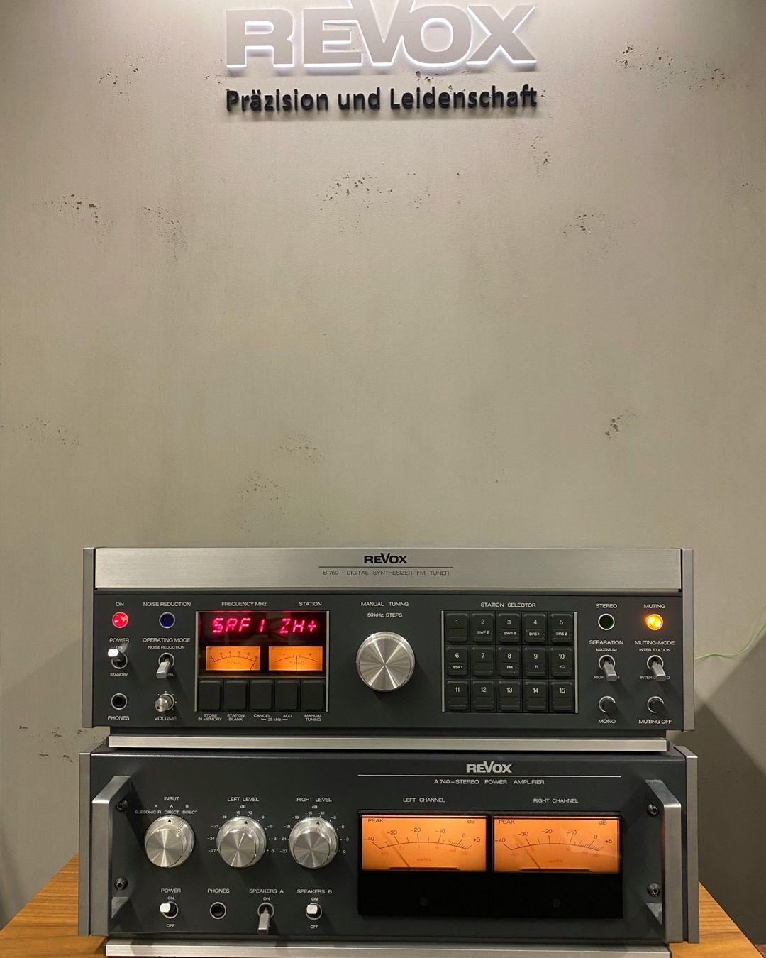 Revox Radio: ReVox B760 DAB+ vollintegriert – Usato da Winterthur venduto da klassikaudio 1