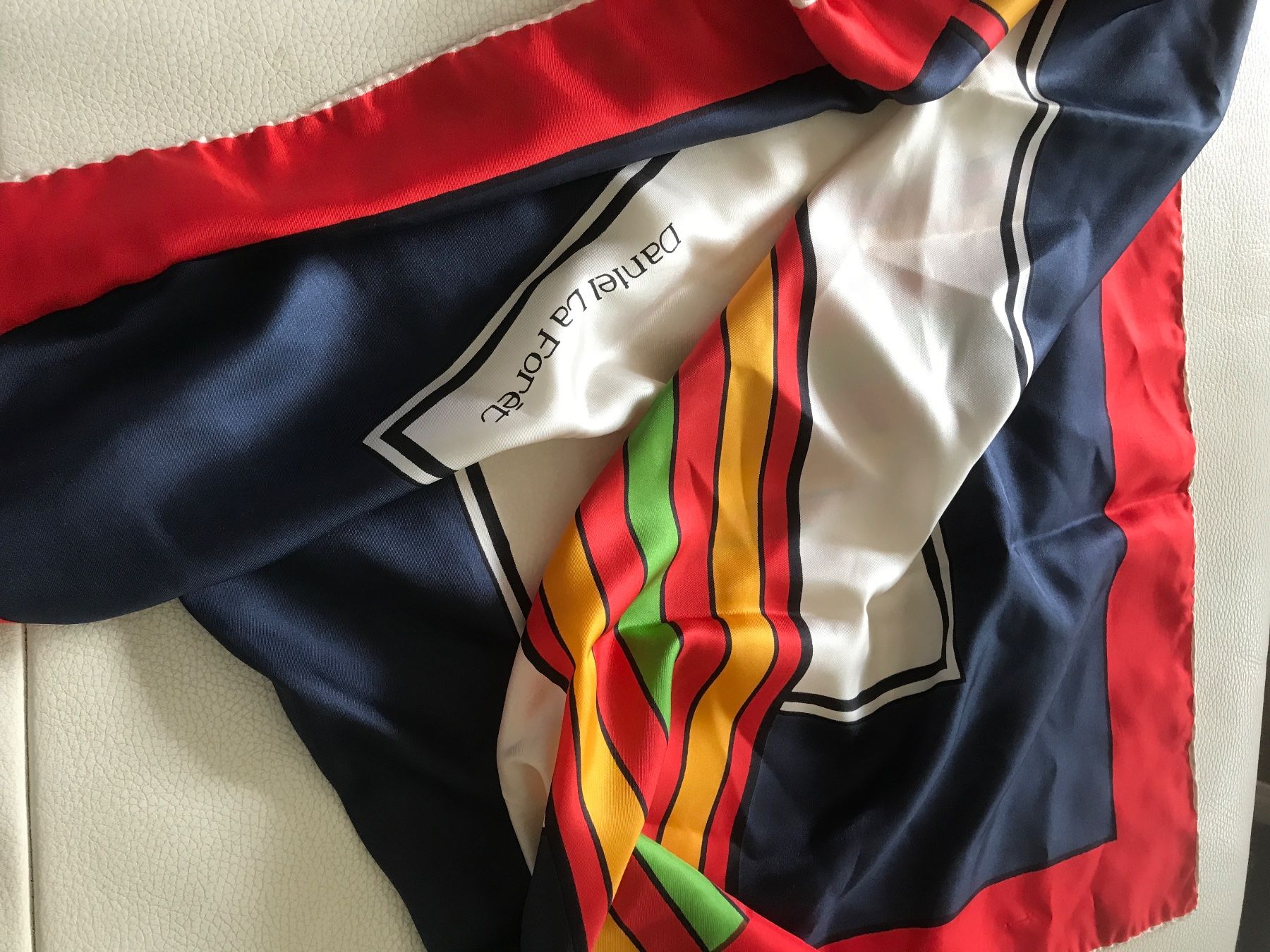 Foulards & écharpes: Seiden-Tuch Daniel La Forêt, – D'occasion à Wettingen par Andres54
