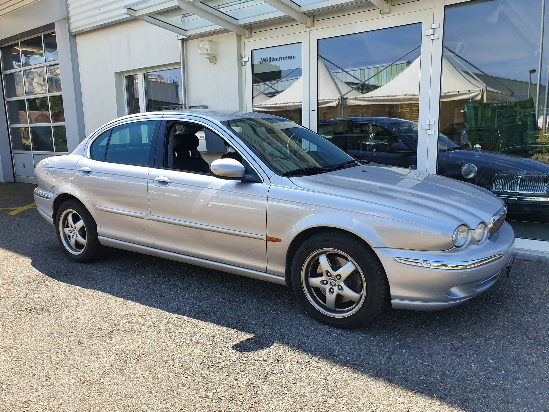 Jaguar Autos: Jaguar  X-Type 2.5 L V6 EX  Youngtimer – D'occasion à Schwarzenbach SG par MGTC
