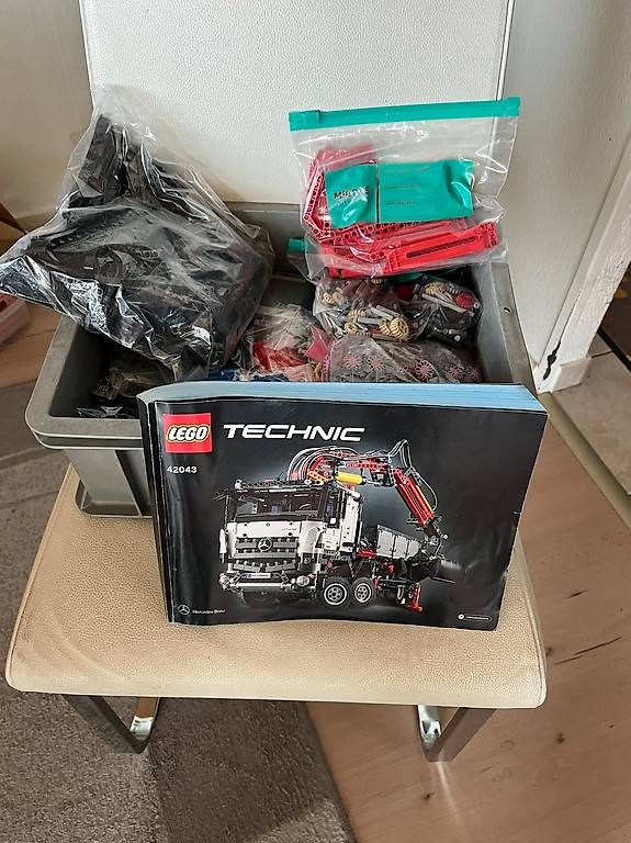 Lego Kit di costruzioni: Mercedes Arocs 42043 – Usato da Olten venduto da Einwegparadies 3