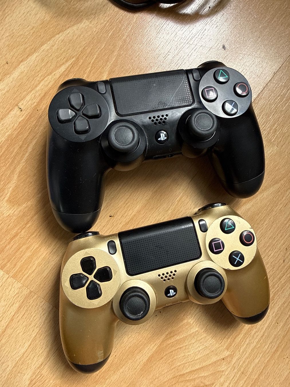 Sony Controller: Lot accessoires PS4 PS2 slim et PSP – Gebraucht aus St imier von sav_bjf9 4