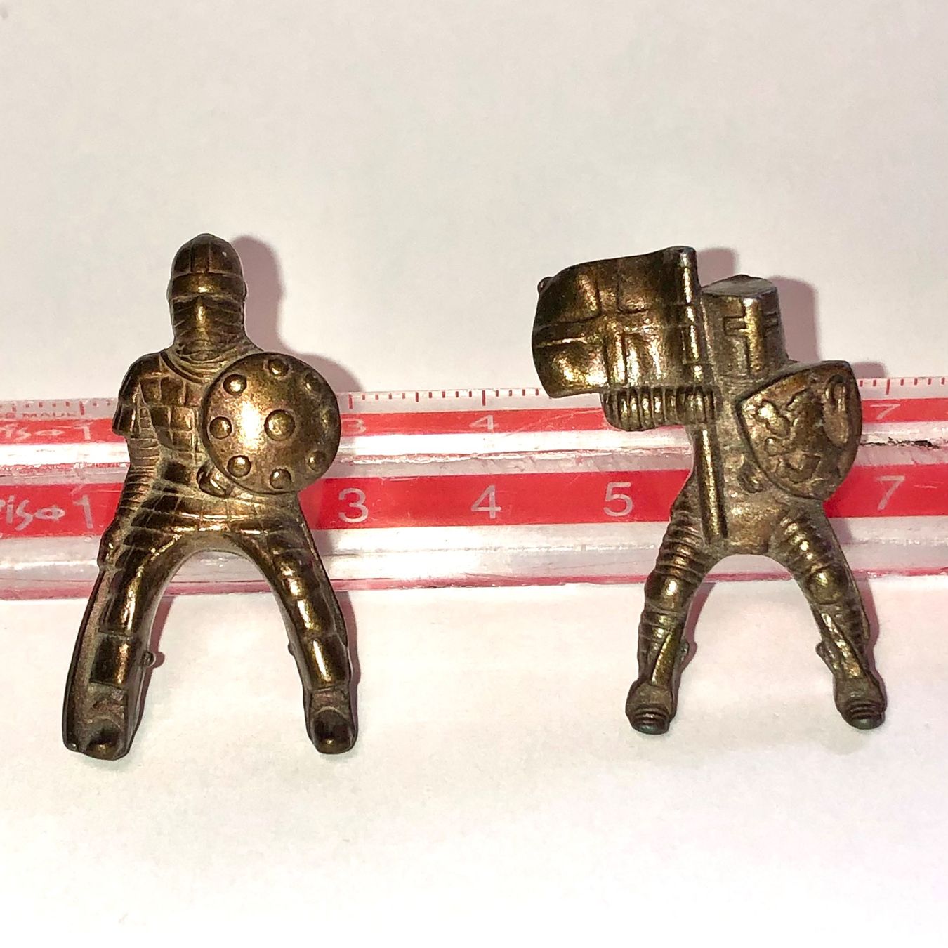 Statuette: Ritterfiguren Metall – Usato da Küblis venduto da AlpinePro_GR