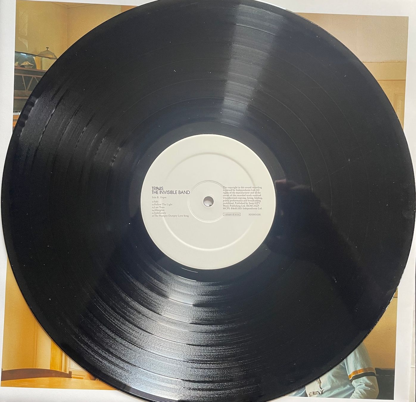 Dischi in vinile: Travis, The Invisible Band,  UK, Original!! – Usato da Kleinlützel venduto da Vinylspezi 6
