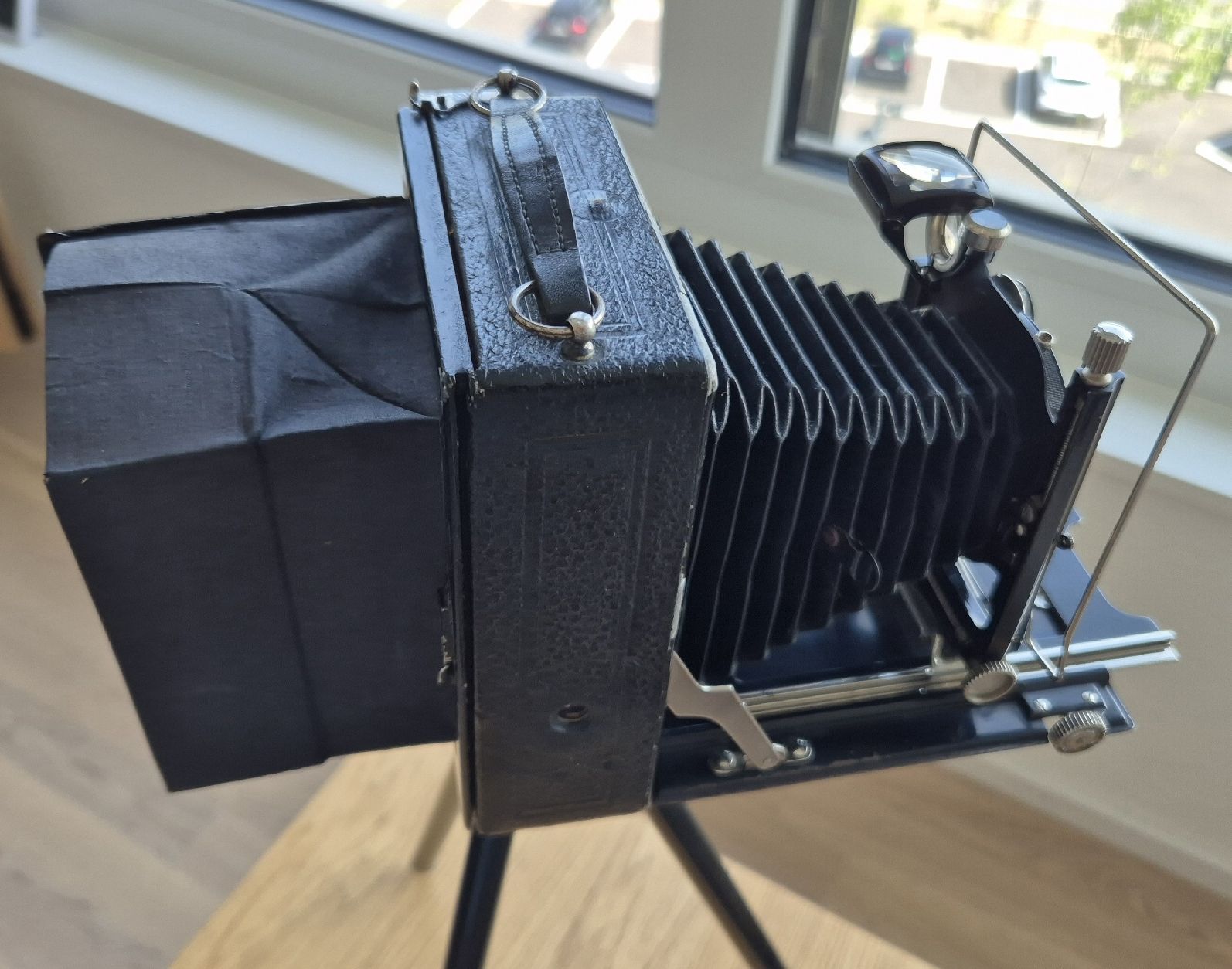 Fotocamera: Faltkamera Welta 9x12 Compur – Usato da Au ZH venduto da Nostronomo 2