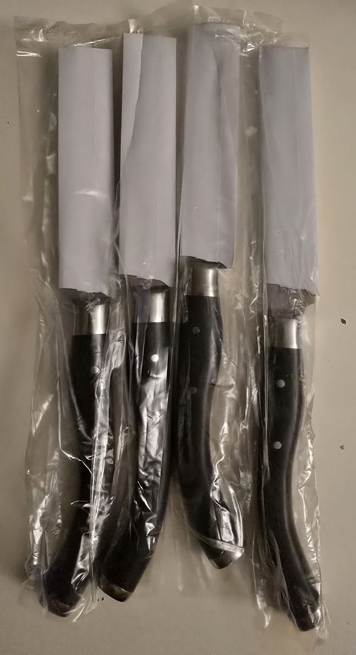 Coltelli: Steak Messer Set 4x aus RAK , Edelstahl, neu – Nuovo (secondo la descrizione) da Zürich venduto da sapta15 1