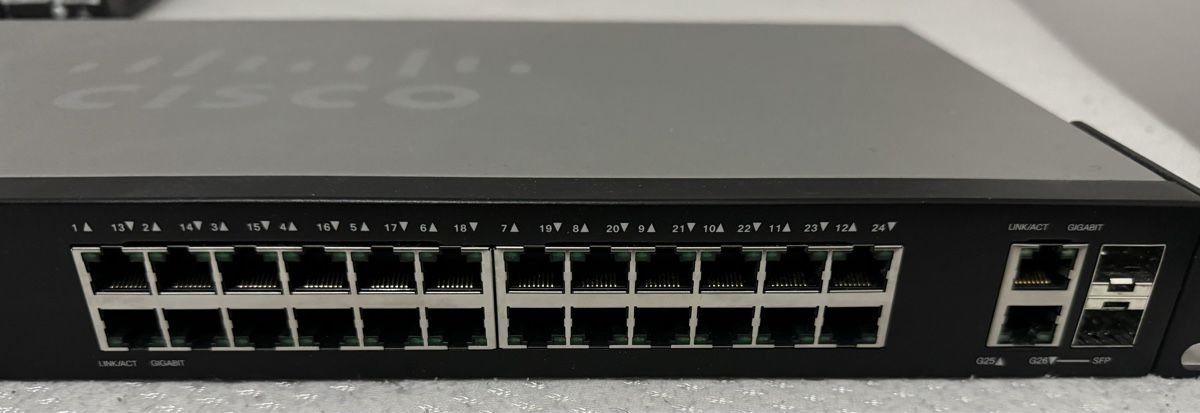 Cisco Modems & Router: Switch Cisco SG220-26 P Gigabit – Gebraucht aus Avenches von ram_8p2p