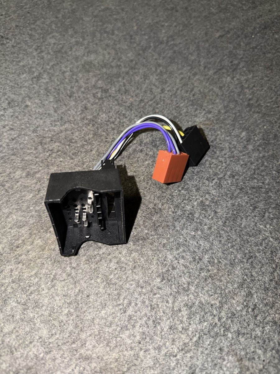 Unità & Adattatore: Radio Adapter Kabel – Usato da Ulisbach venduto da PET-030