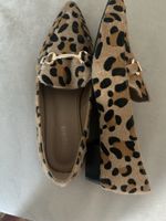 Damenschuhe Loafers Leo-Muster Grösse 41 eher 40,5