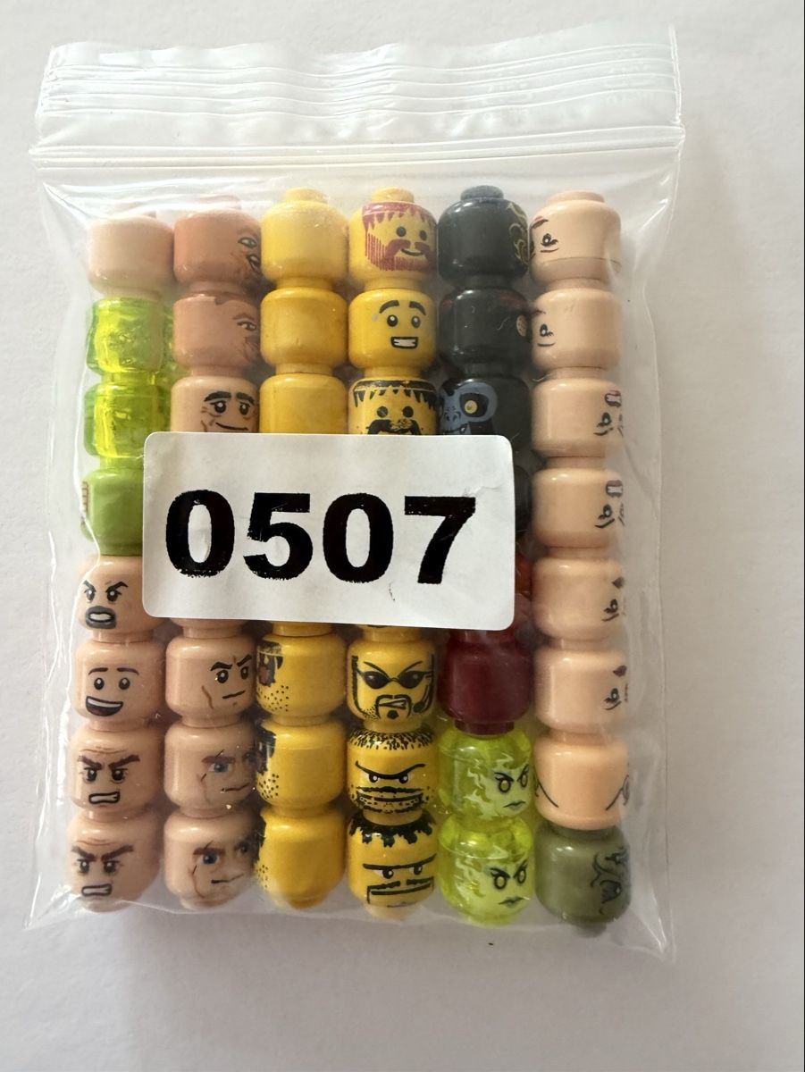 Lego Giocattoli: Lego Minifiguren Köpfe, Mix, 48 Stück – Usato da Rheinfelden venduto da zim_2hqc 1