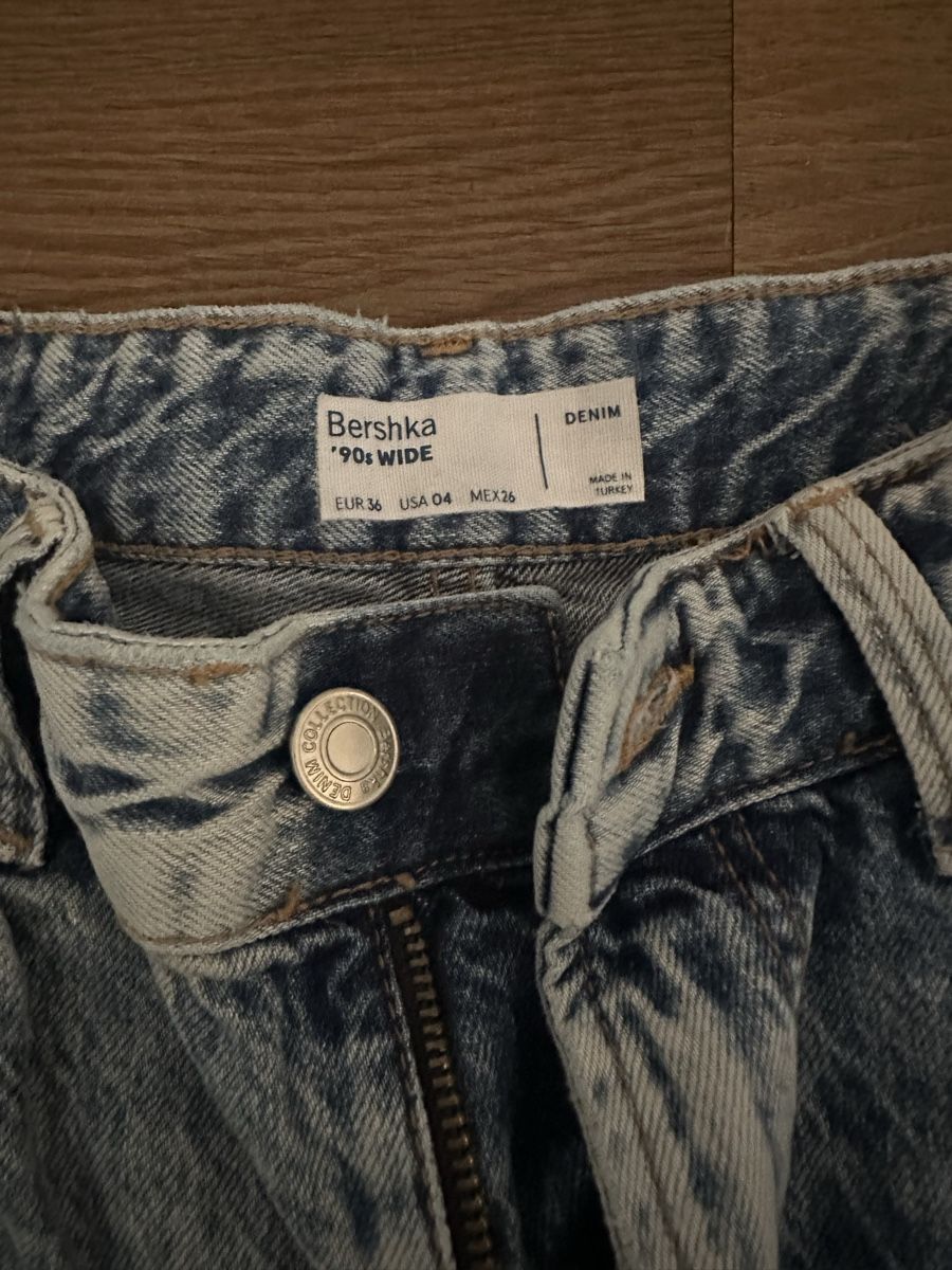Bershka Jeans: Berska Jeans Hose – Nuovo (secondo la descrizione) da Horw venduto da DanielaGH 1