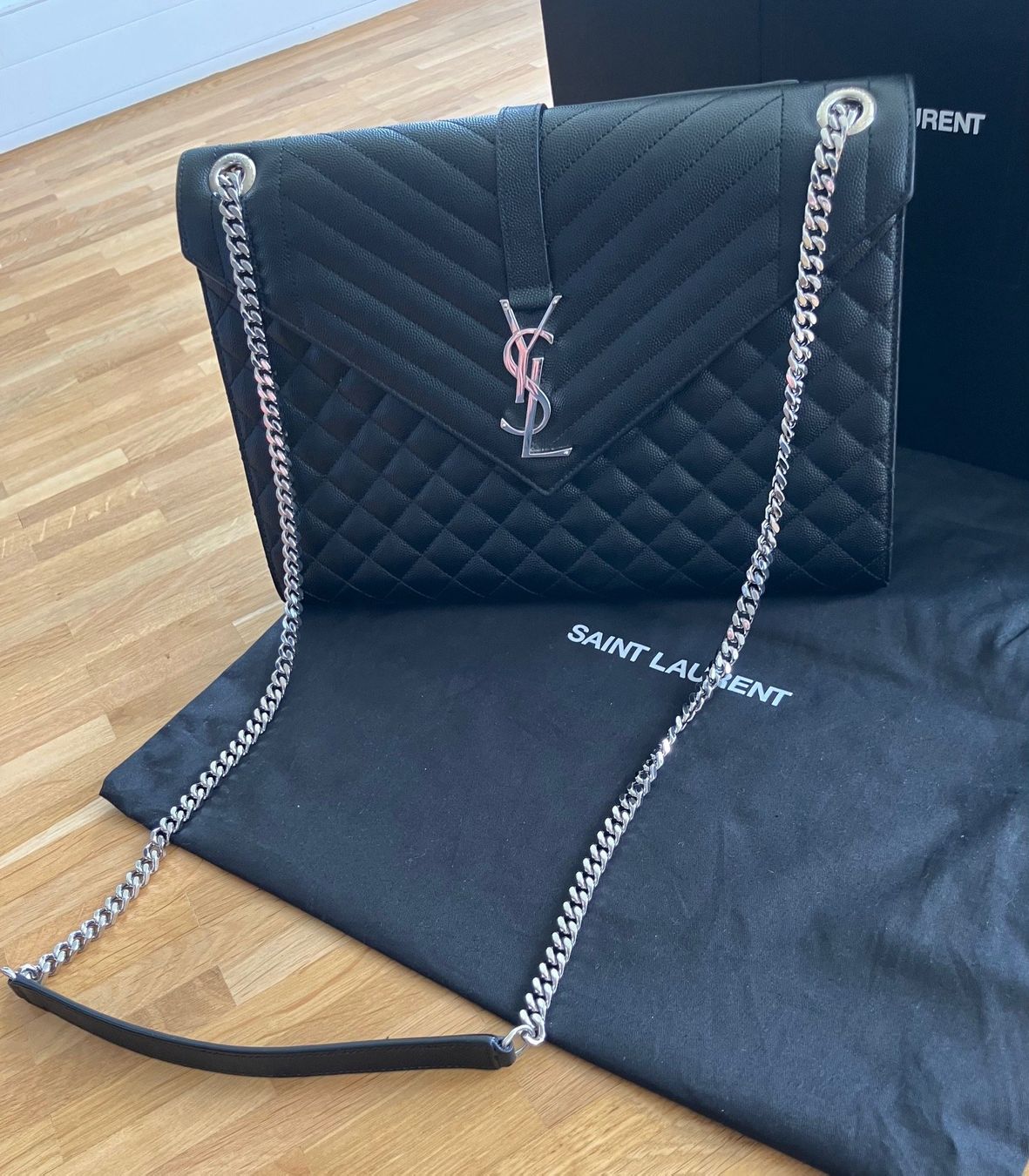 Saint Laurent Borse da donna: YSL Saint Laurent Envelope medium black – Usato da Adliswil venduto da speed955 8