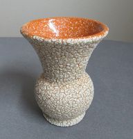 kleine Blumenvase - mit schöner Struktur