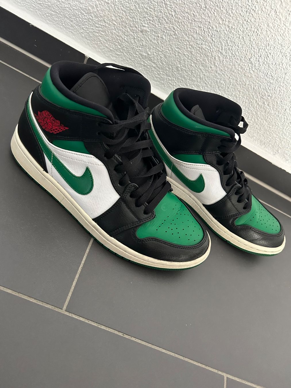 Scarpe da uomo: Nike Air Jordan – Usato da Schlieren venduto da Leavio 1
