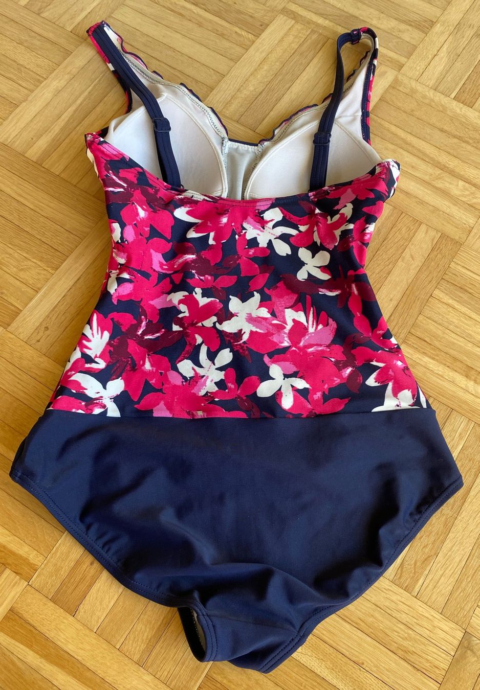 Costumi da bagno & Bikini: klassische Badekleid, petite fleur Gr. 38 – Usato da Weinfelden venduto da Cheyenne21 1