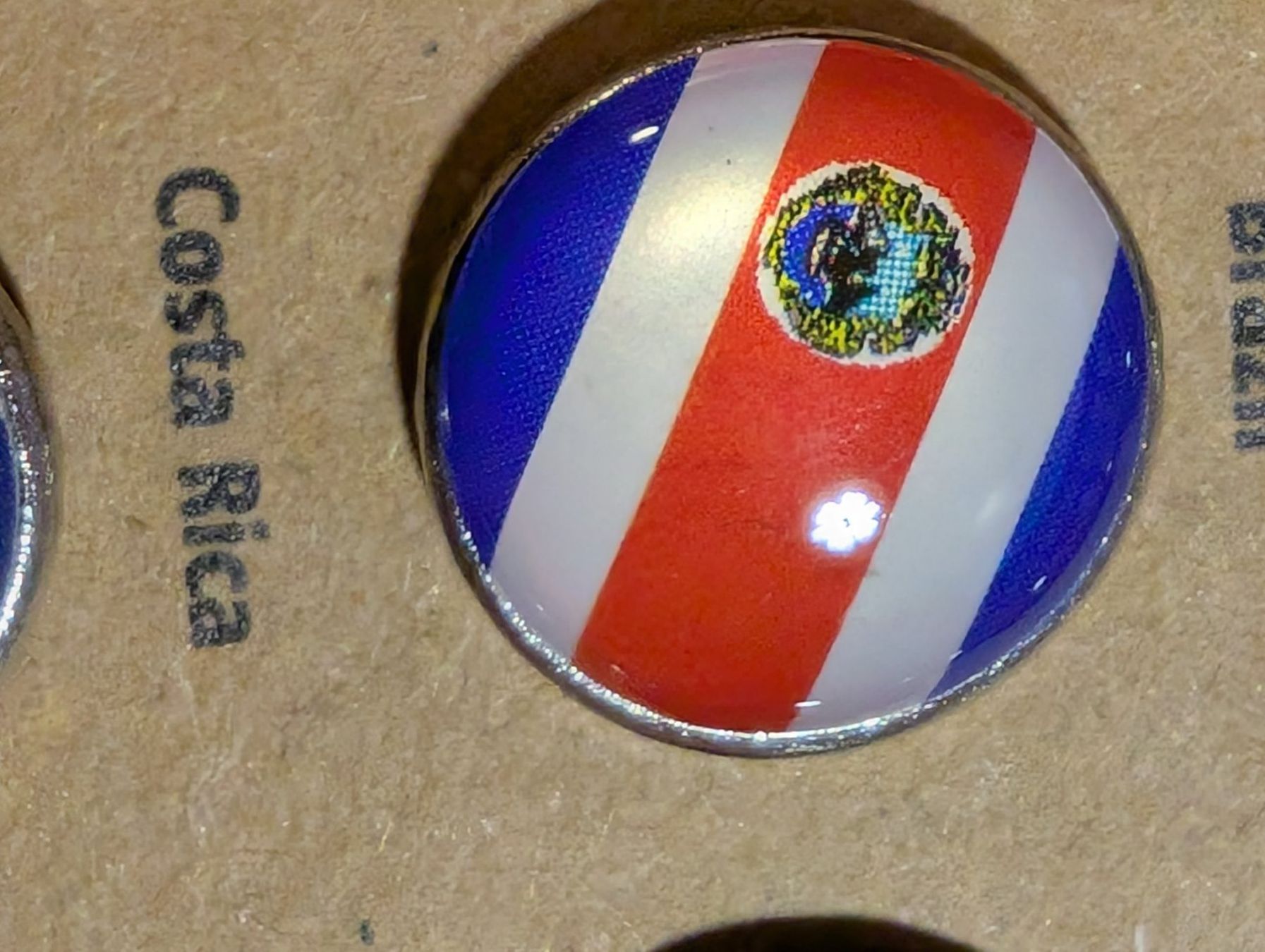 Plaketten & Abzeichen: Ansteckpin LW: Länderwappen – Gebraucht aus Oppligen von Pin-Fall-Shop