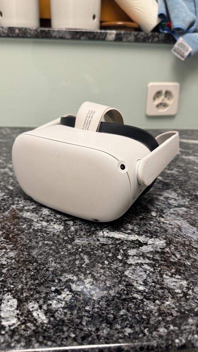 Meta VR Brille: Meta/Oculus quest 2 – Gebraucht aus Lauwil von Picolla1 1