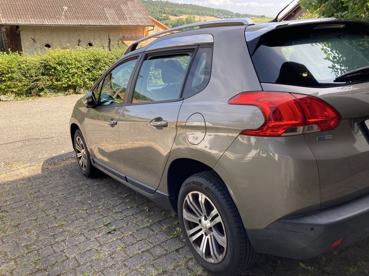 Peugeot Autos: Peugeot 2008 1.2 e STT beige met. – D'occasion à Riehen par Estello 3
