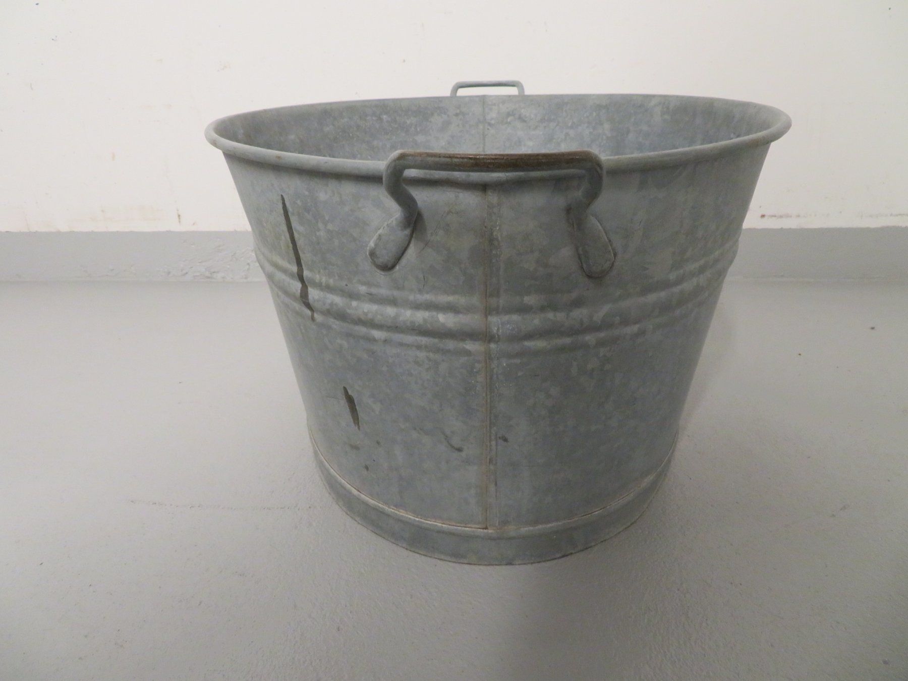 Altre Decorazioni per giardino: Mittelgrosse Zinkwanne 65 Liter – Usato da Reinach BL venduto da WBZ-Flohmarkt 3