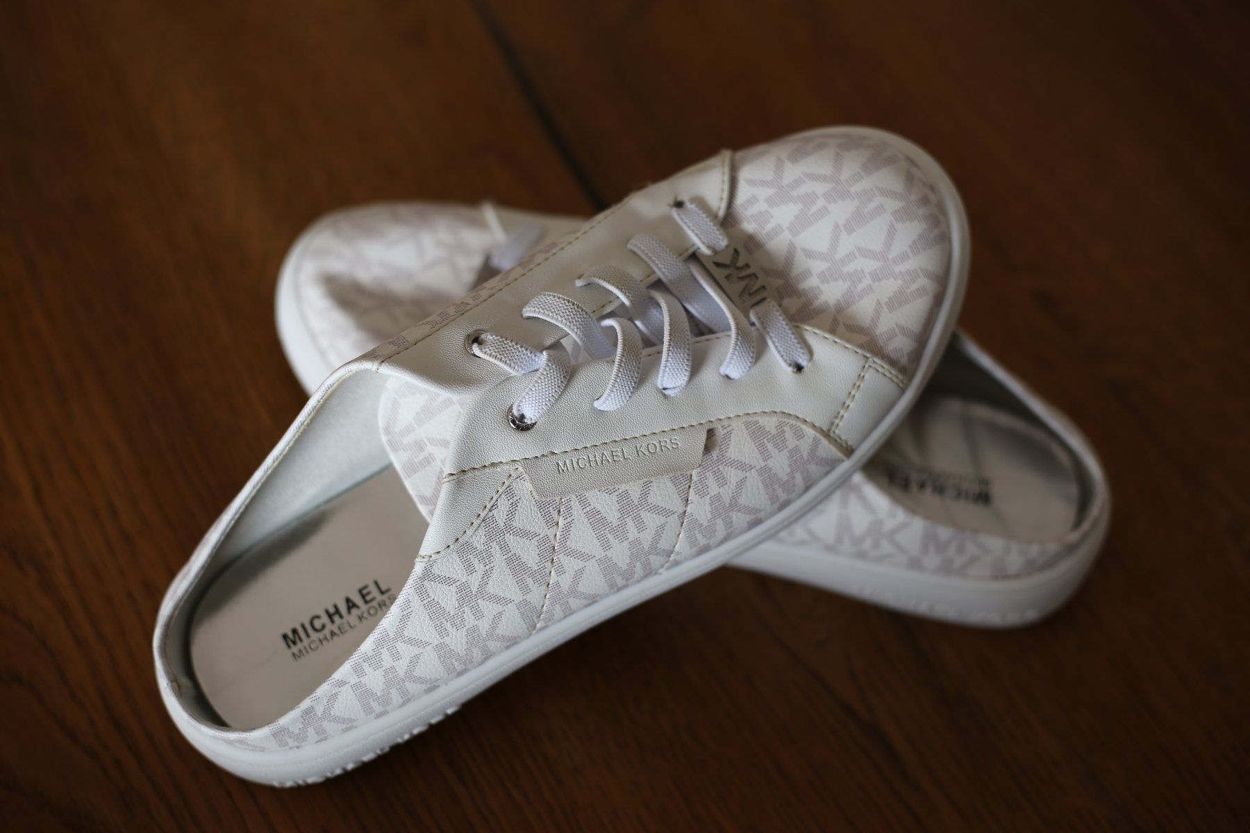 Michael Kors Scarpe da donna: Weisse Michael Kors Damen Sneaker Grösse 36 – Usato da Ruswil venduto da deb_w5rv 5