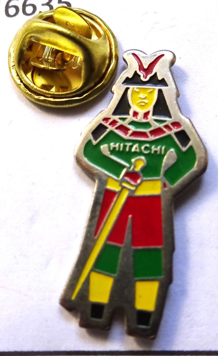 Plaquettes & Badges: Pin  HYTACHI  Mann – D'occasion à Utzenstorf par BUtter81