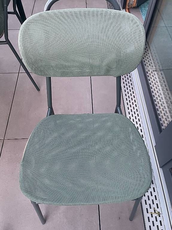 Tischset: Table avec 4 chaises – Gebraucht aus Monthey von jbb68 2