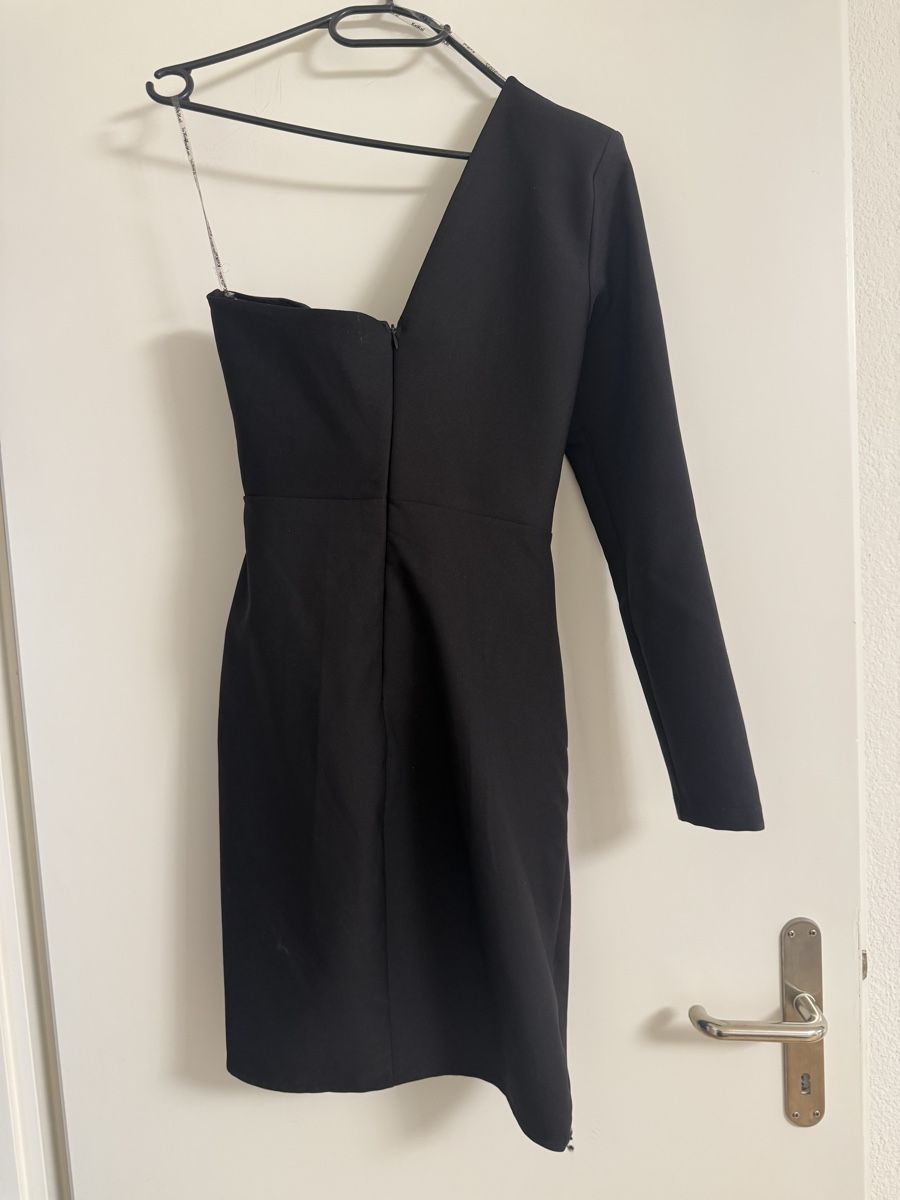 Vestiti: Kleid Schwarz – Usato da Bülach venduto da Siar1 1