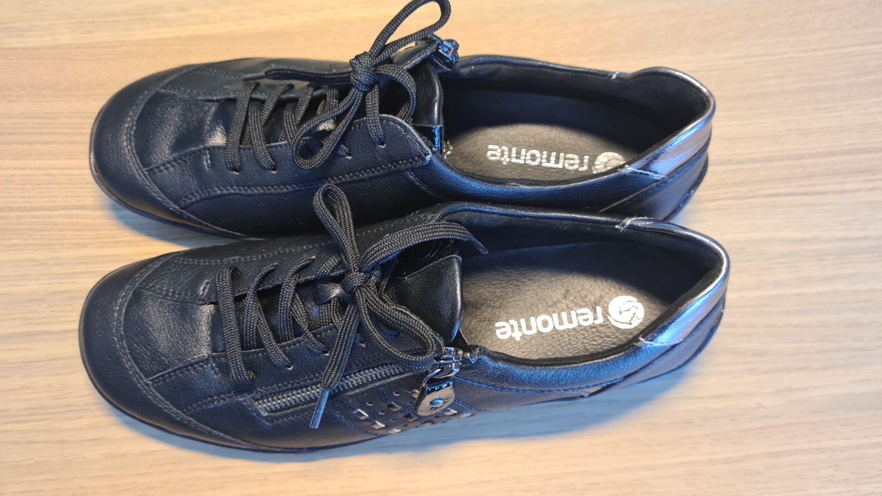 Scarpe da donna: Damenschuh Grösse 41 von Remonte – Usato da Zürich venduto da Agios 1