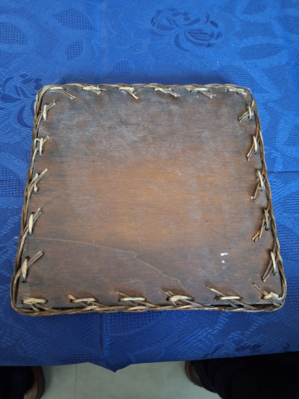 Tutte le decorazioni: Dekotablett mit Bäumen 22x22cm – Usato da Marbach LU venduto da antanarivo 1