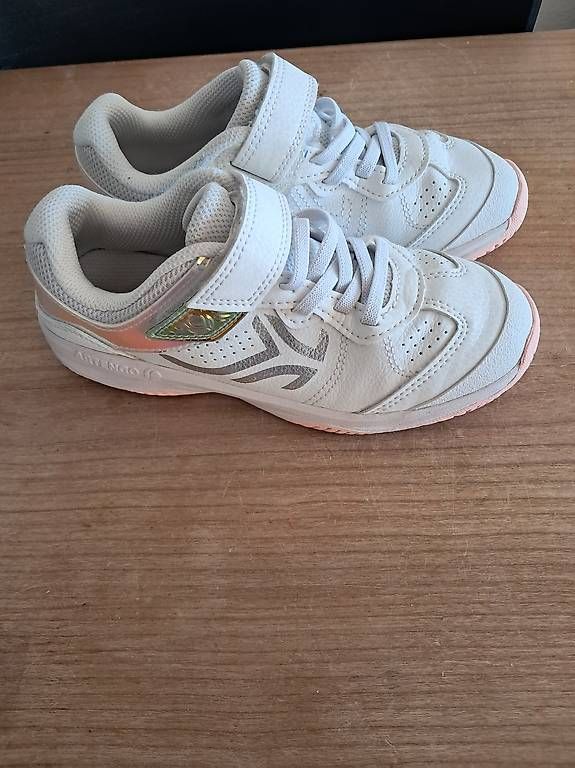 Schuhe für Mädchen: Turnschuhe Gr. 32 – Gebraucht aus Ipsach von ginko24