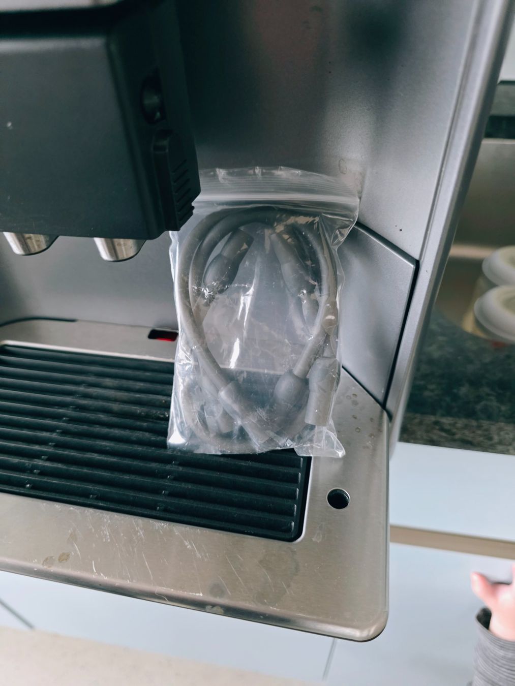 Siemens Macchine per caffè & Macchine per espresso: Siemens Kaffeevollautomat EQ6 Plus S100 – Usato da Bäretswil venduto da Qual 3