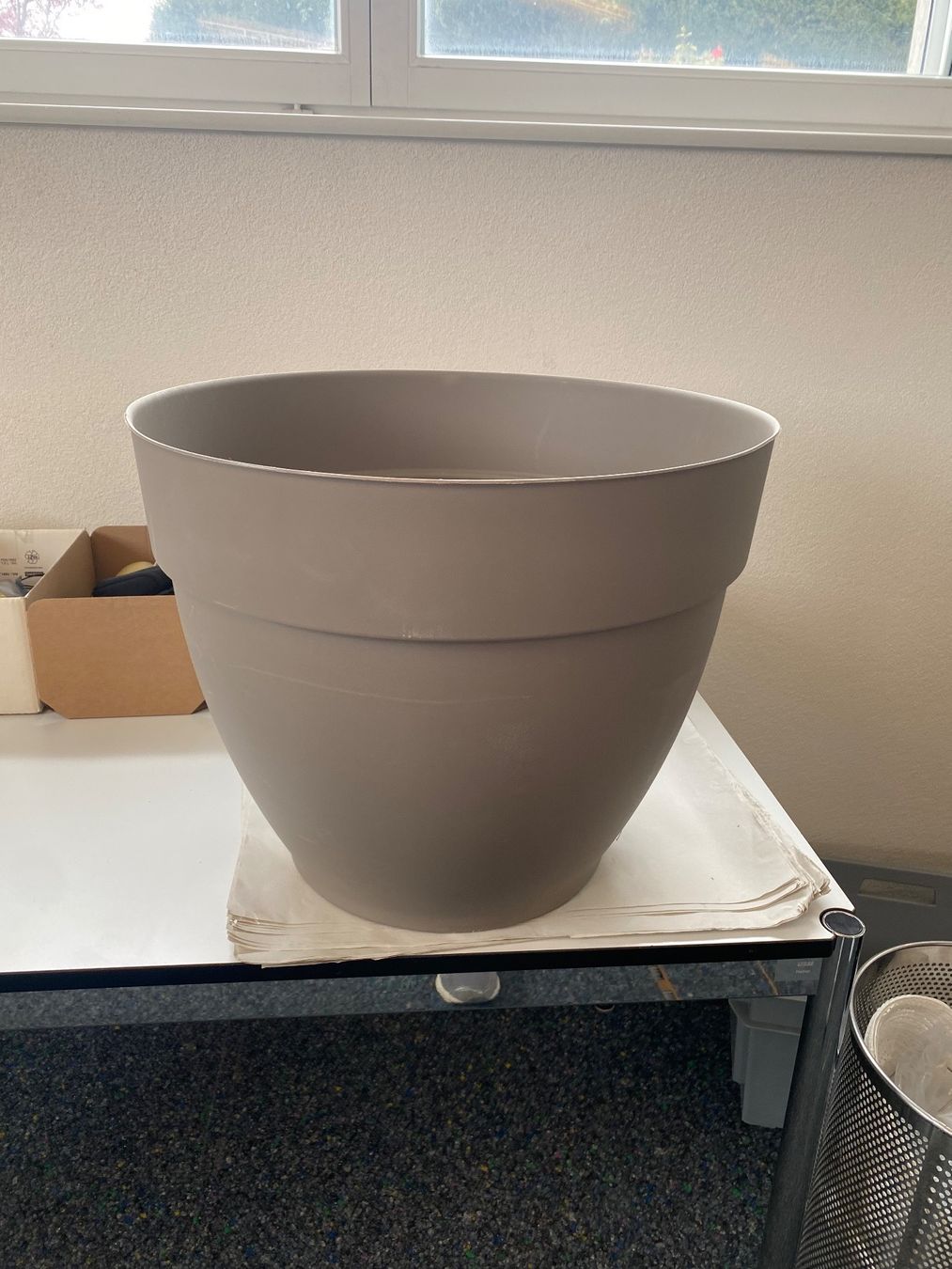 Pots de fleurs: Deroma Topf Ninfea Camel – D'occasion à Herrliberg par Julianopie