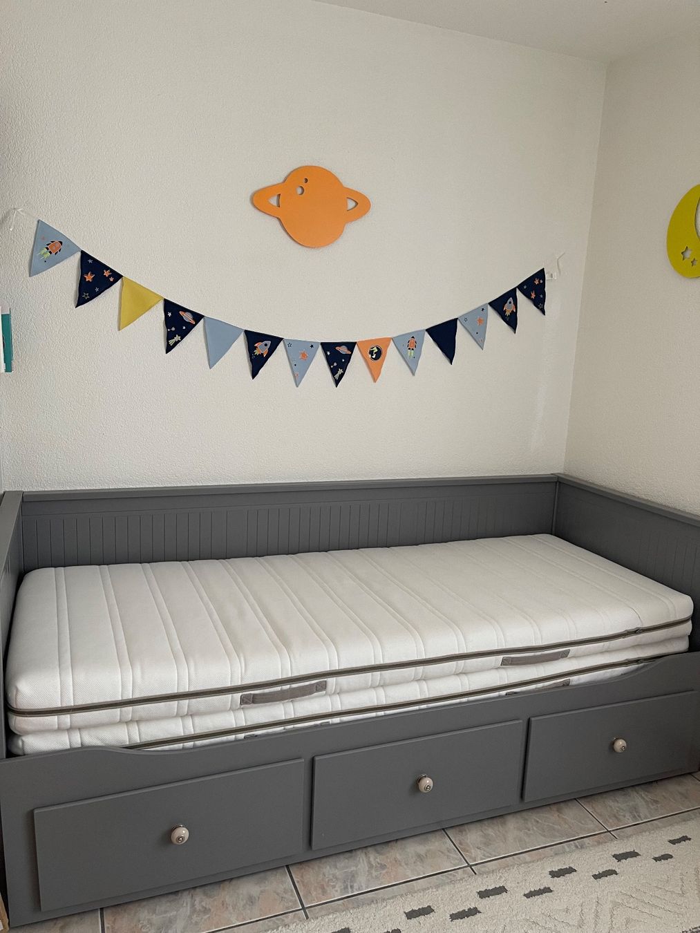 Ikea Letti: İkea HEMNES Bett – Usato da Niederbipp venduto da kaya99