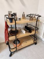 Desserte / meuble de rangement industriel sur roulettes