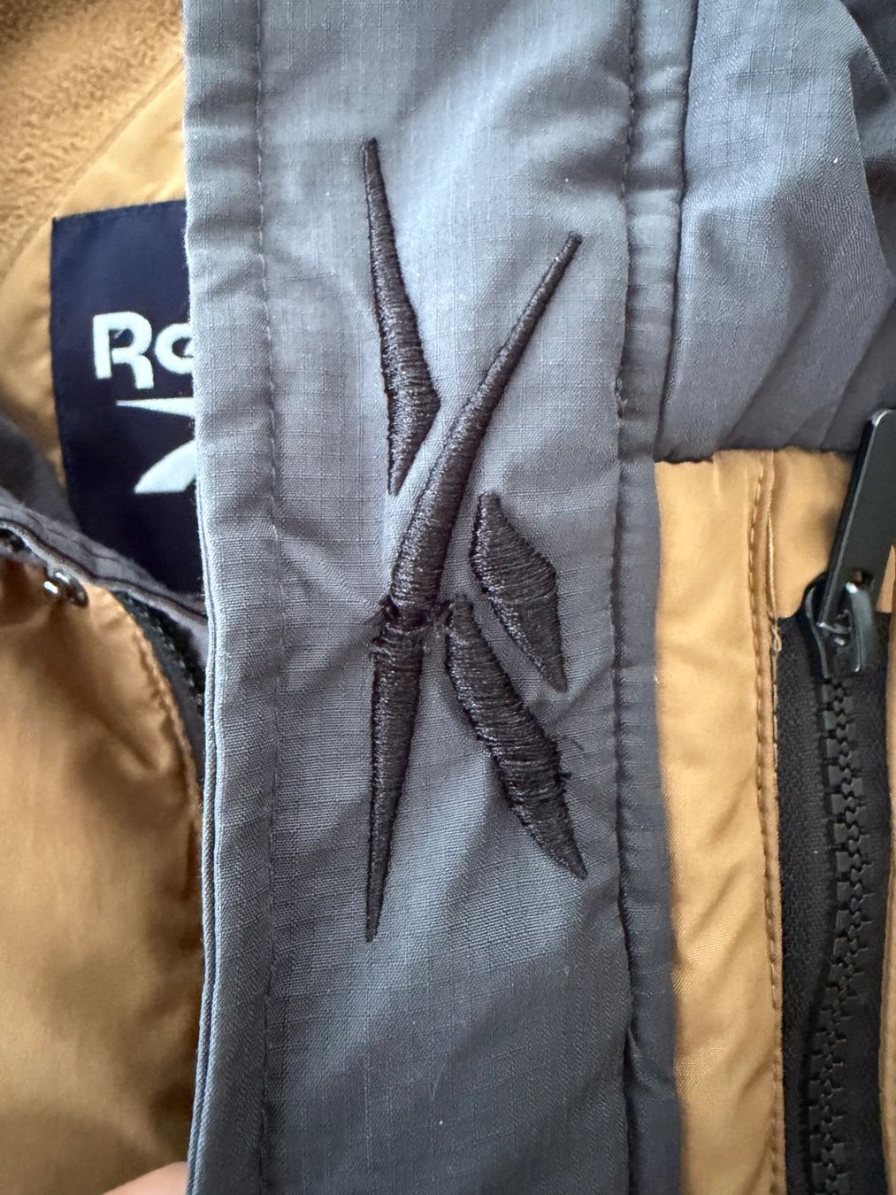 Reebok Jacken & Mäntel: warme Winterjacke – Gebraucht aus Herrliberg von apr_r9fh 7