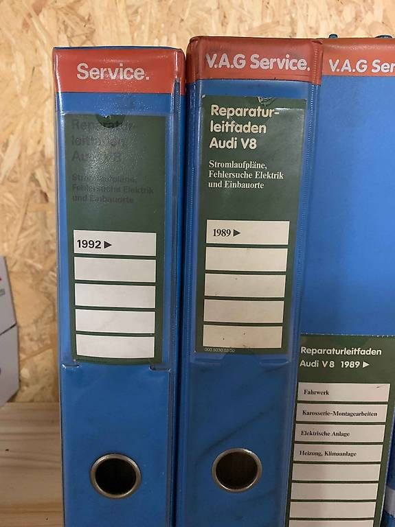 Bücher: Audi V8 D11 Reparaturleitfaden – Gebraucht aus Beckenried von RSC2016 1