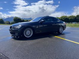 BMW 325i xDrive Coupé E92