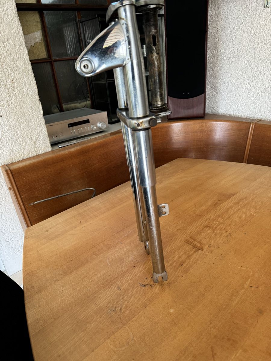 Parti ricambio per ciclomotori: Sachs Hercules Gabel – Usato da Dübendorf venduto da Sachs621 7
