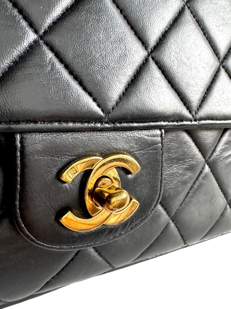 Chanel Taschen für Damen: CHANEL Lambskin Quilted Medium Single Flap Tasche – Gebraucht aus Kriens von hannaandkiko 8