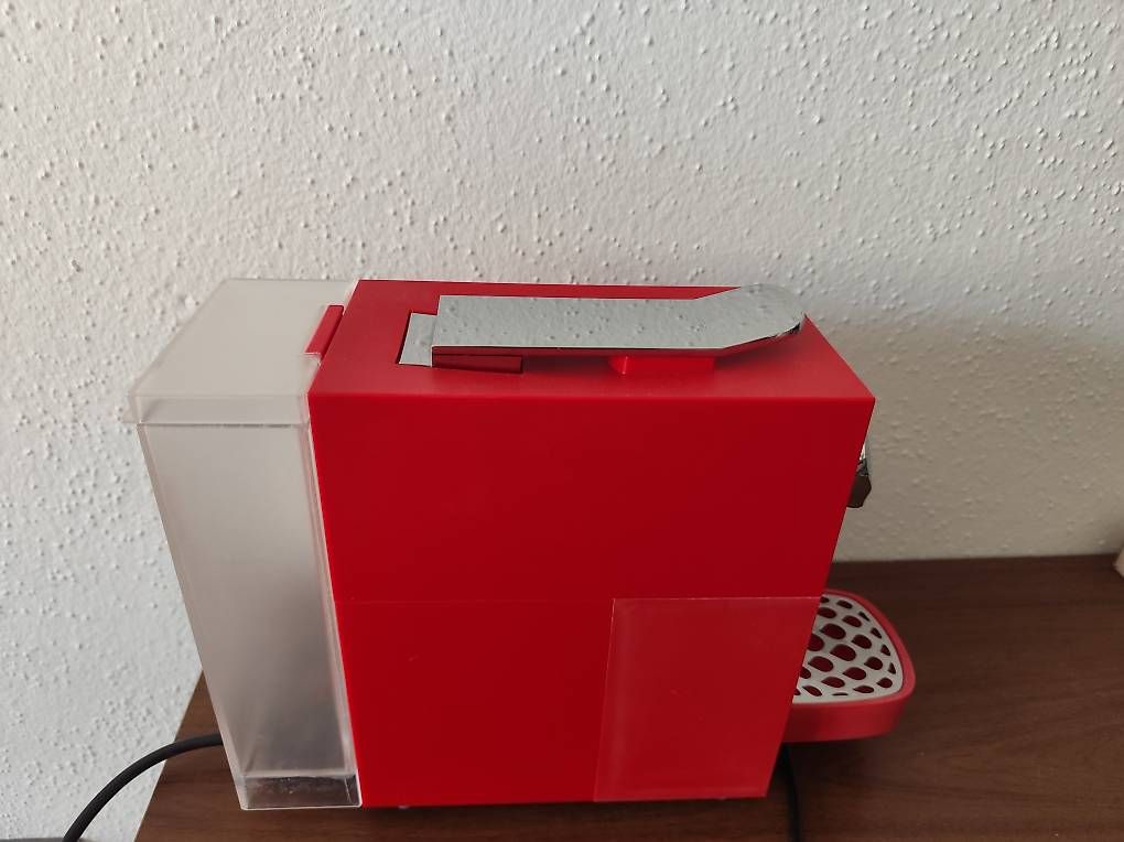 Delizio Macchine per caffè & Macchine per espresso: DELIZIO UNA AUTOMATIC / CHERRY RED / Quickstart Guide – Usato da Thayngen venduto da sch_nd7r 1