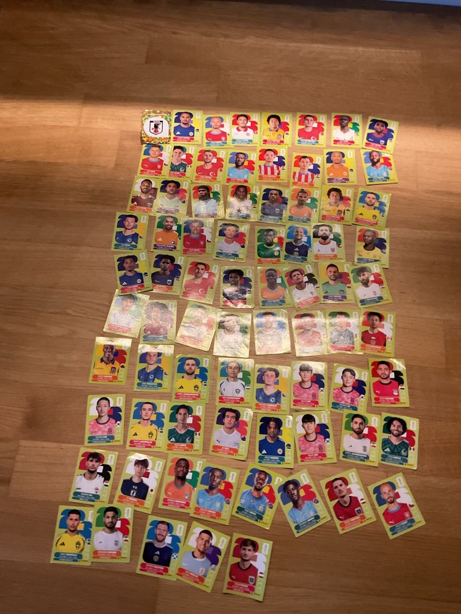 Sticker: 77 paninis guter Zustand  – Usato da Zürich venduto da vva_jd65
