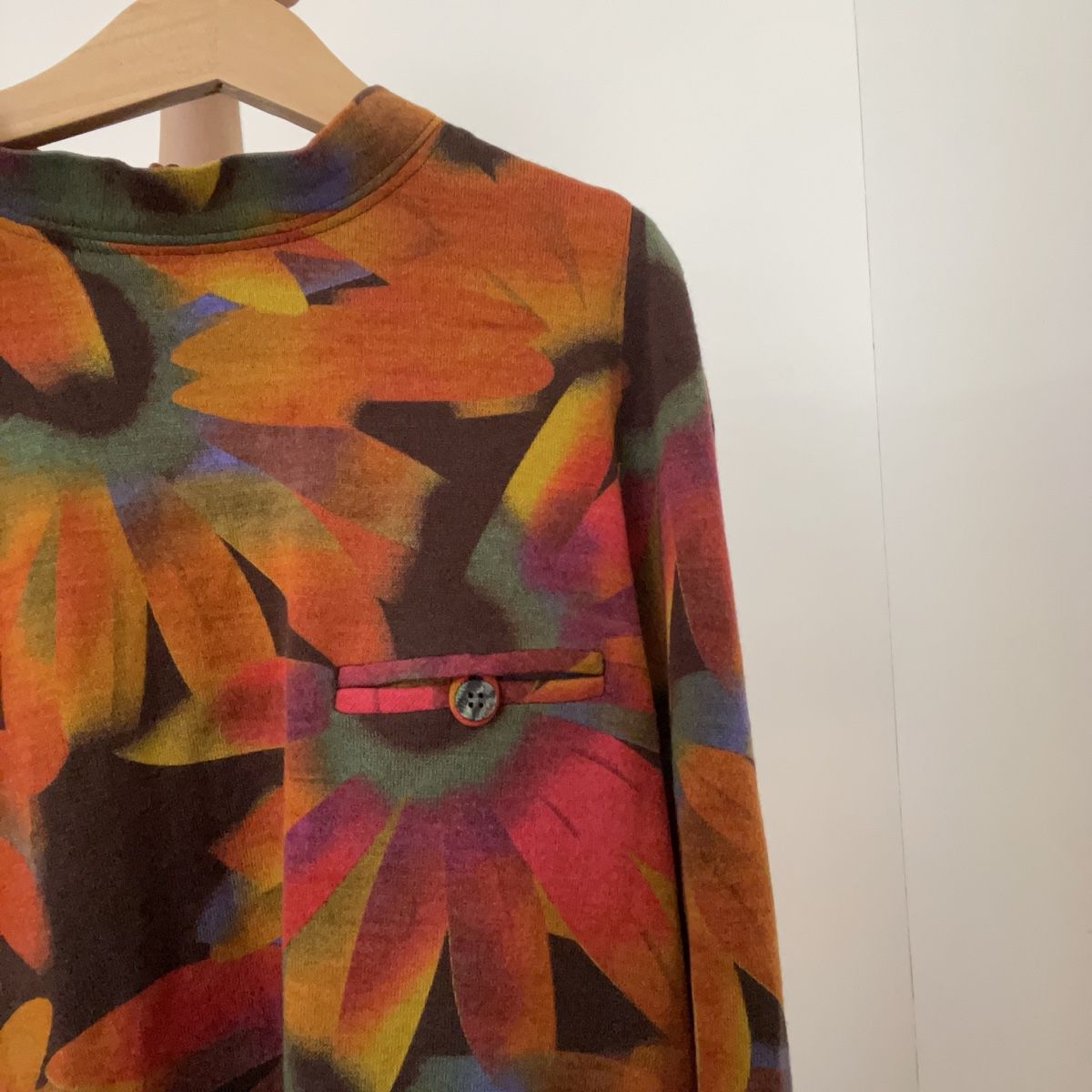 Maglioni & Felpe: Herbstlicher Longsleeve, Blumen Muster – Usato da Baden venduto da Julikoo 3