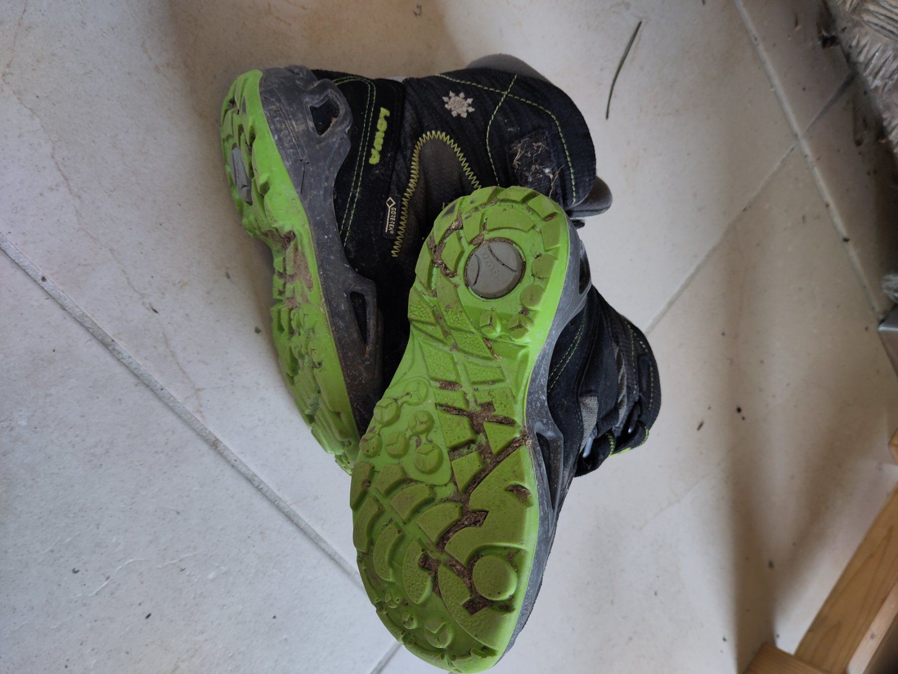 Lowa Scarpe per ragazzi: Lowa Kinder Winterschuhe Gr. 29 – Usato da Romont FR venduto da may_x6gf 1