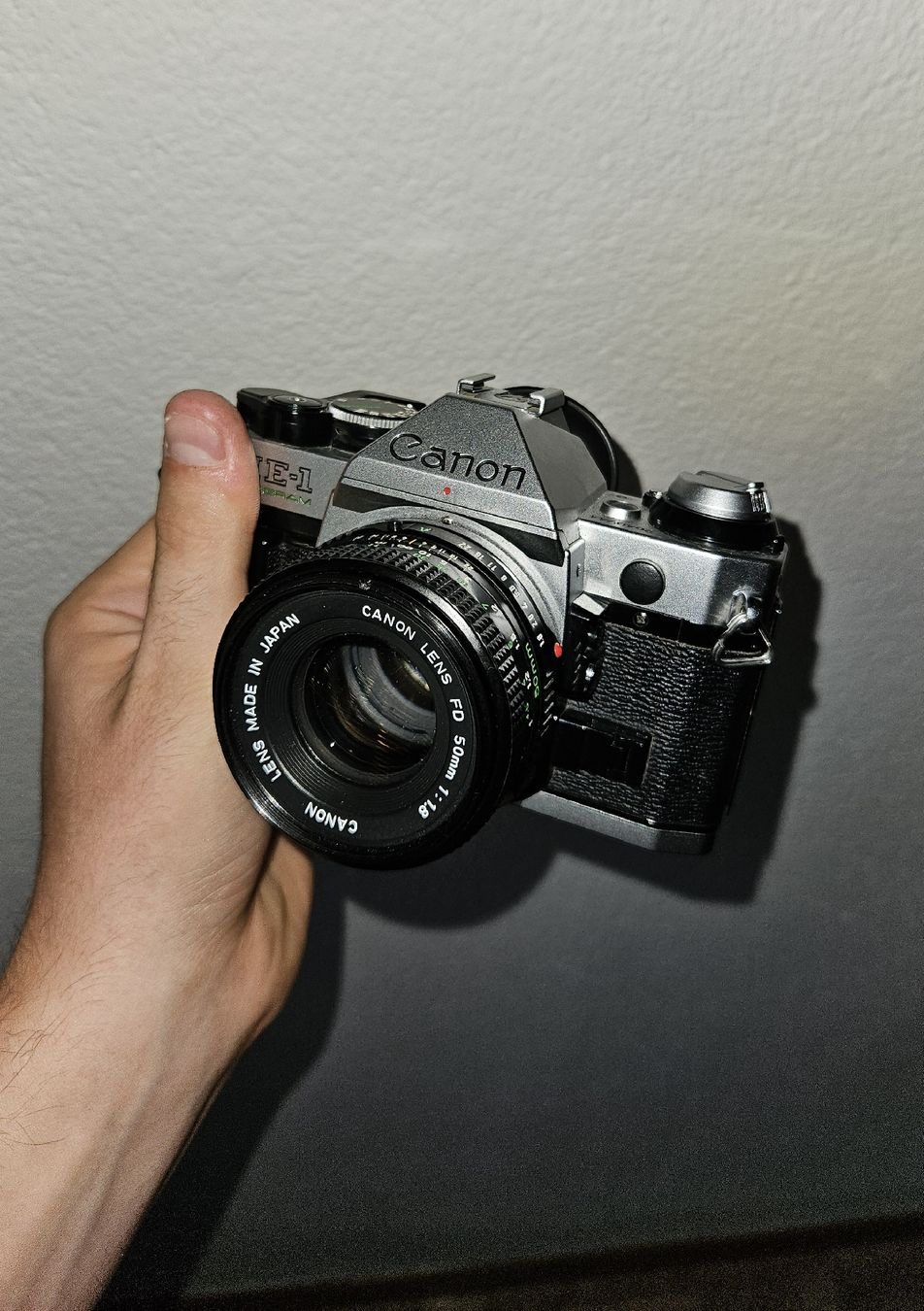 Canon Fotocamera: Canon AE-1 Program mit f/1.8 50 mm Objektiv – Usato da Arbon venduto da Digitalflash 1