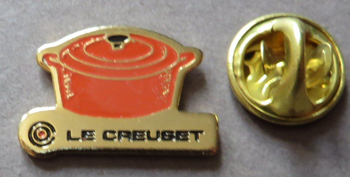 Plaquettes & Badges: PIN, LE CREUSET KOCHGESCHIRR – D'occasion à Neuhausen par luckimucki