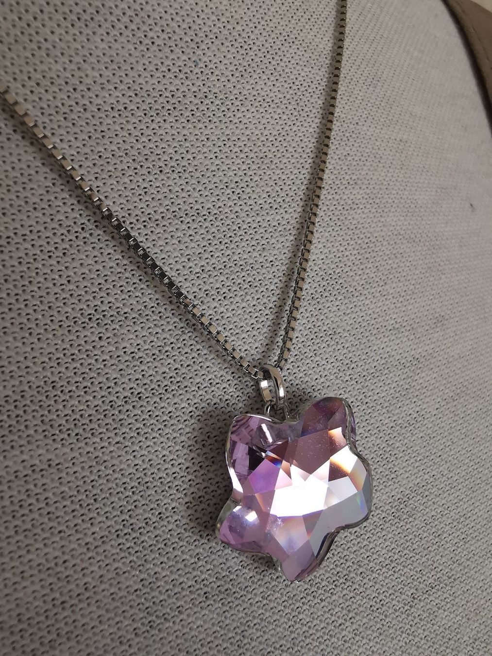 Swarovski Ketten: Swarovski Kette Crystal Pendant Blume – Neu (gemäss Beschreibung) aus Zürich von Efriede 1