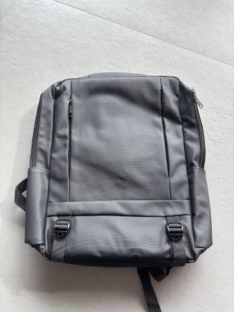 Schwarzer Rucksack